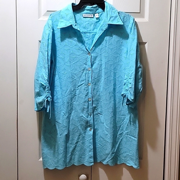 Susan Graver fitted tunic. - Picture 1 of 4